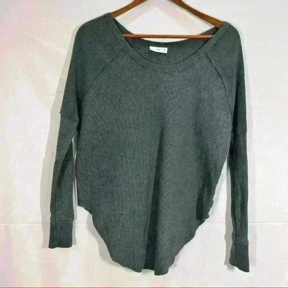 ARITZIA TNA Alter Thermal Knit Sweater Sz XS Gray Long Sleeve Pull Over Comfy
